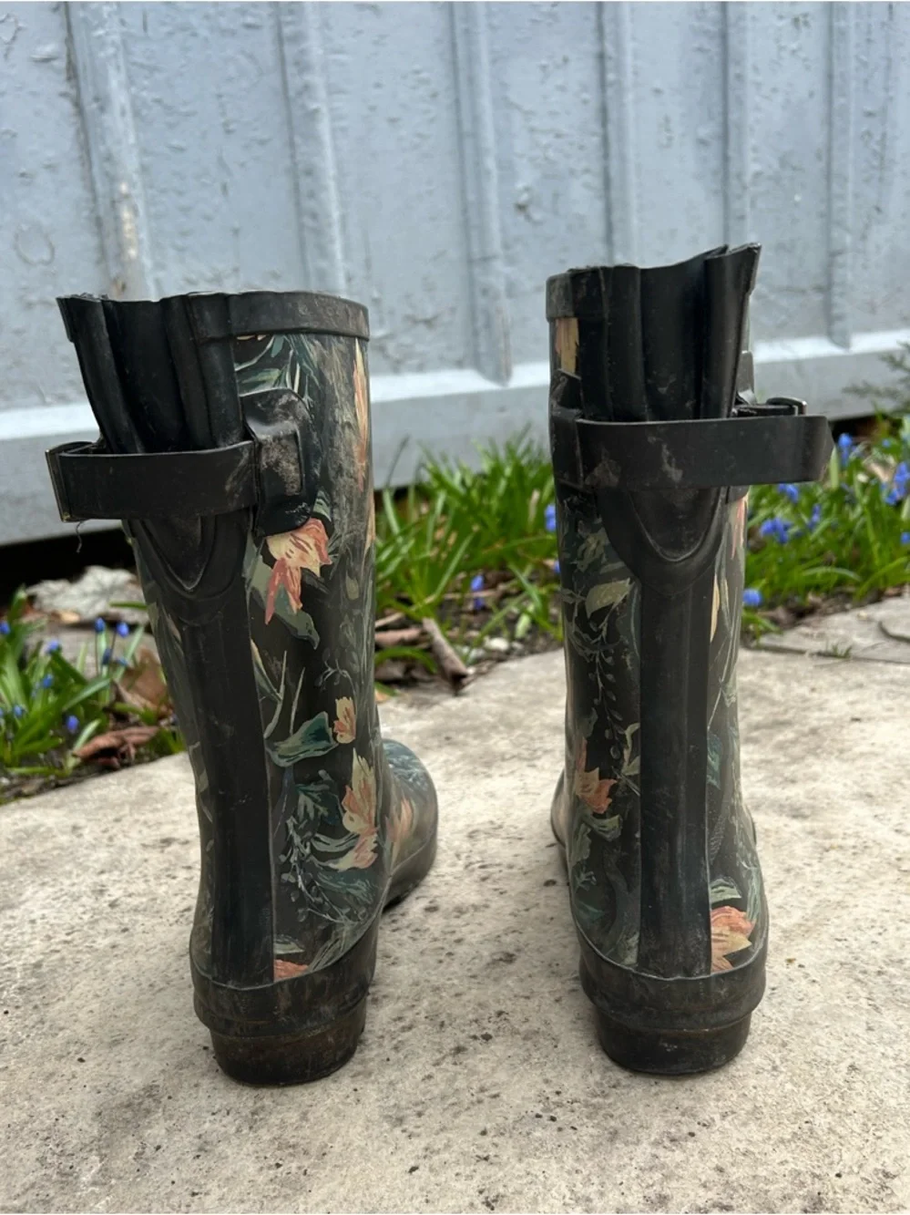 Target Floral Rain Boots, size 9 - Picture 6 of 13